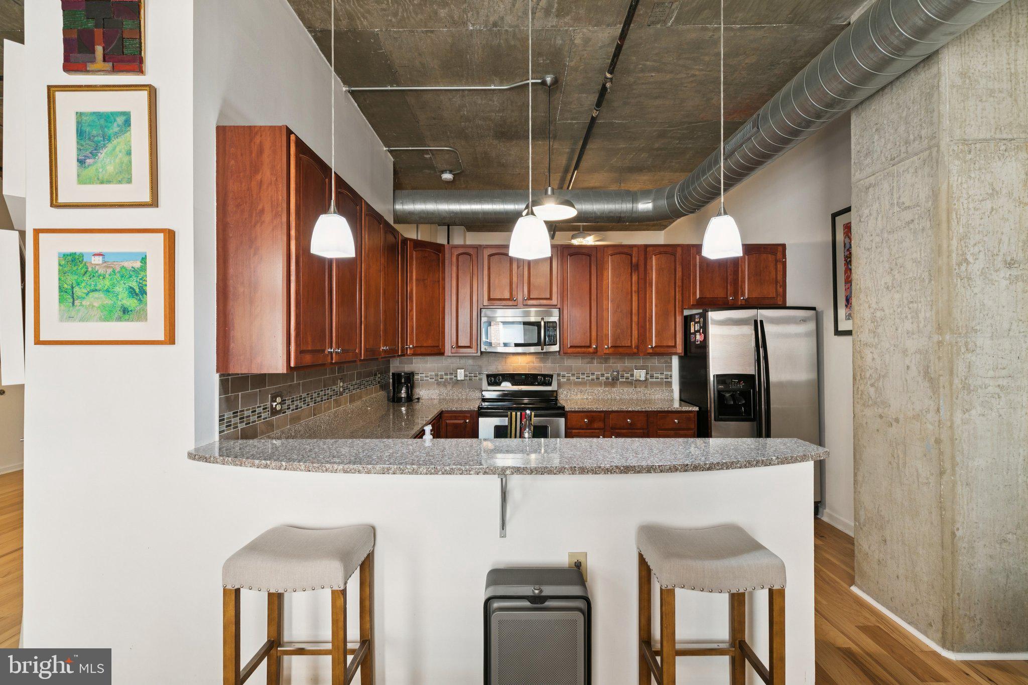 113 N BREAD STREET 3H2