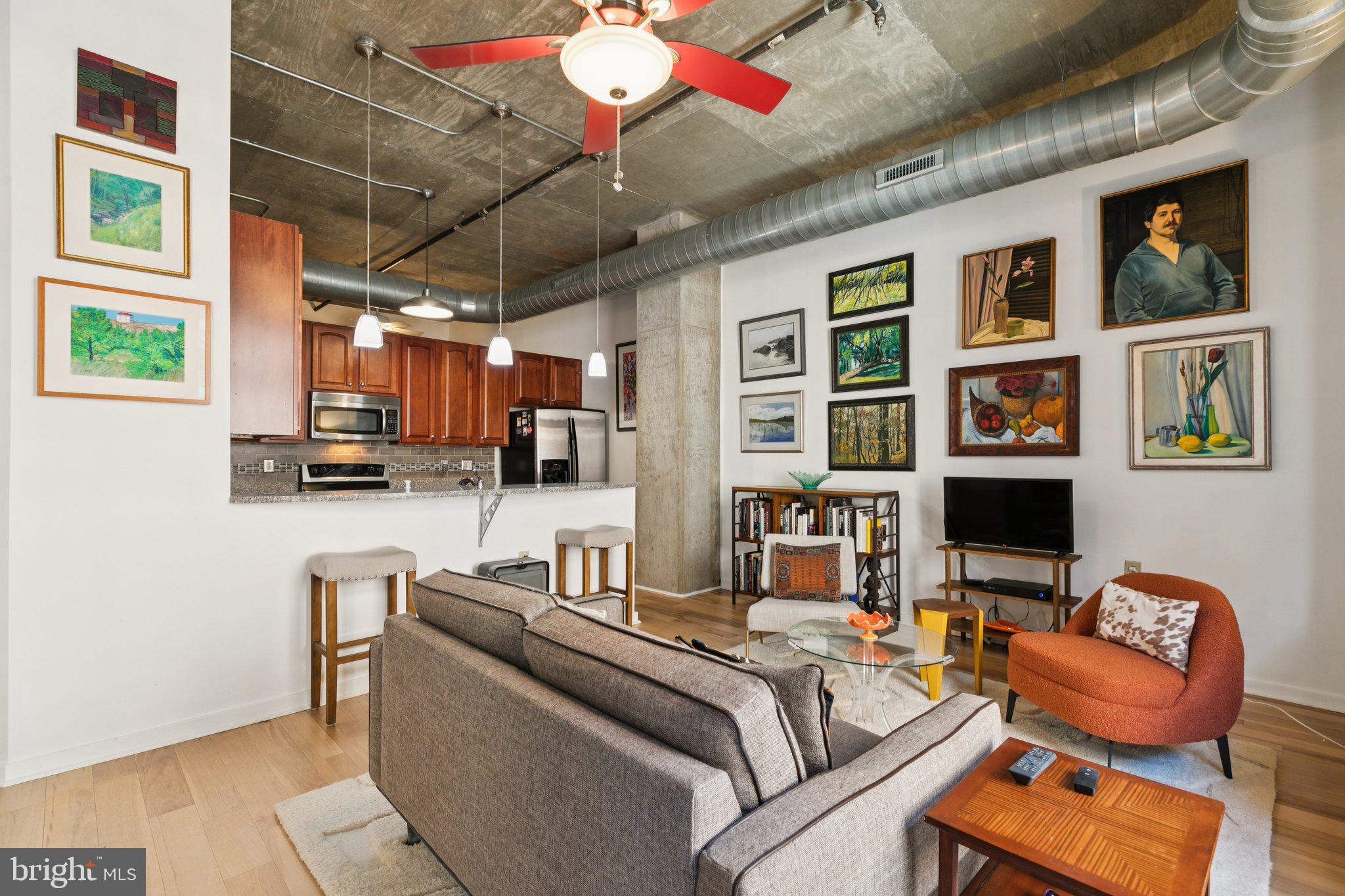 113 N BREAD STREET 3H2