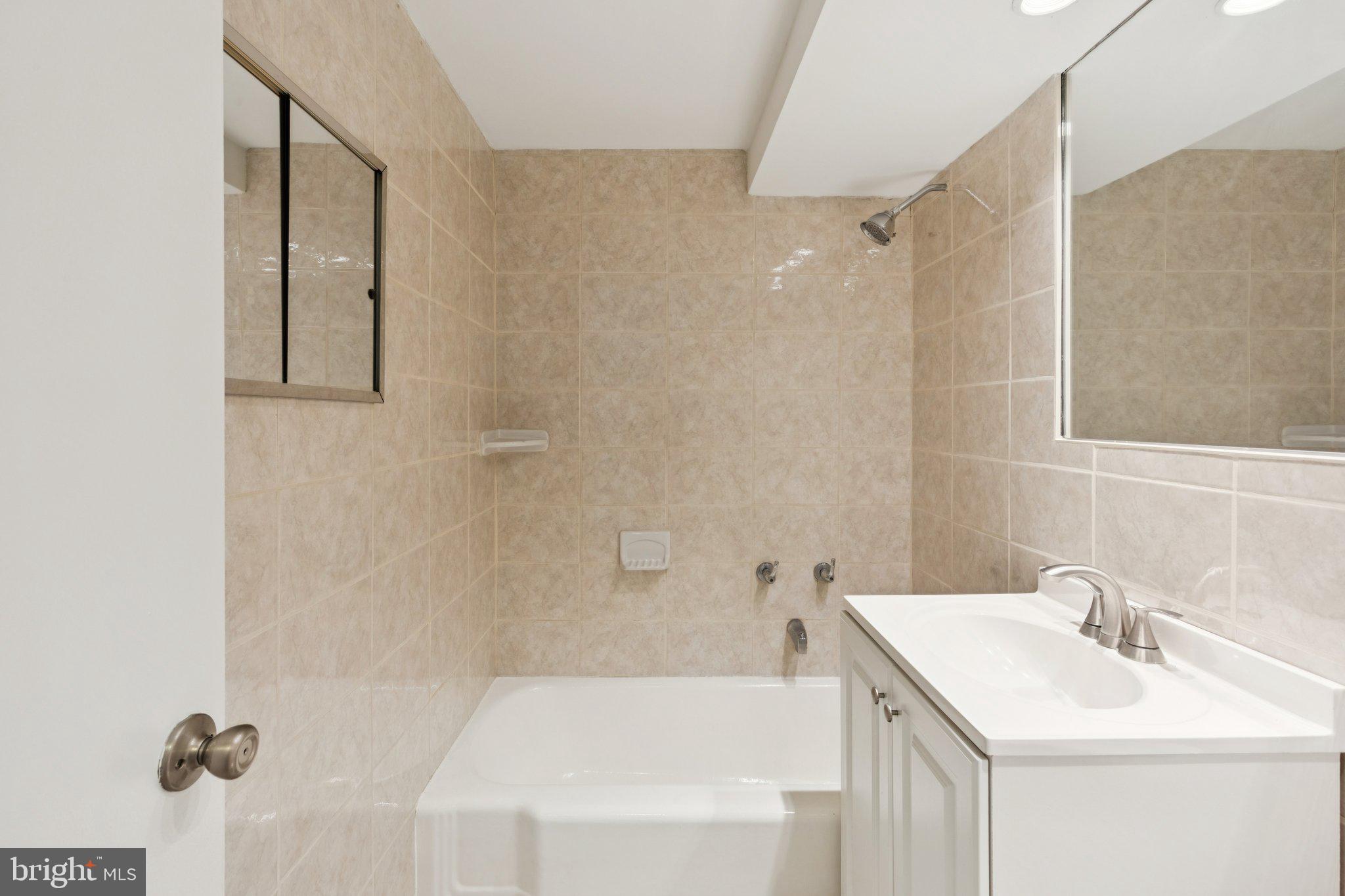 2101 CHESTNUT STREET 1521