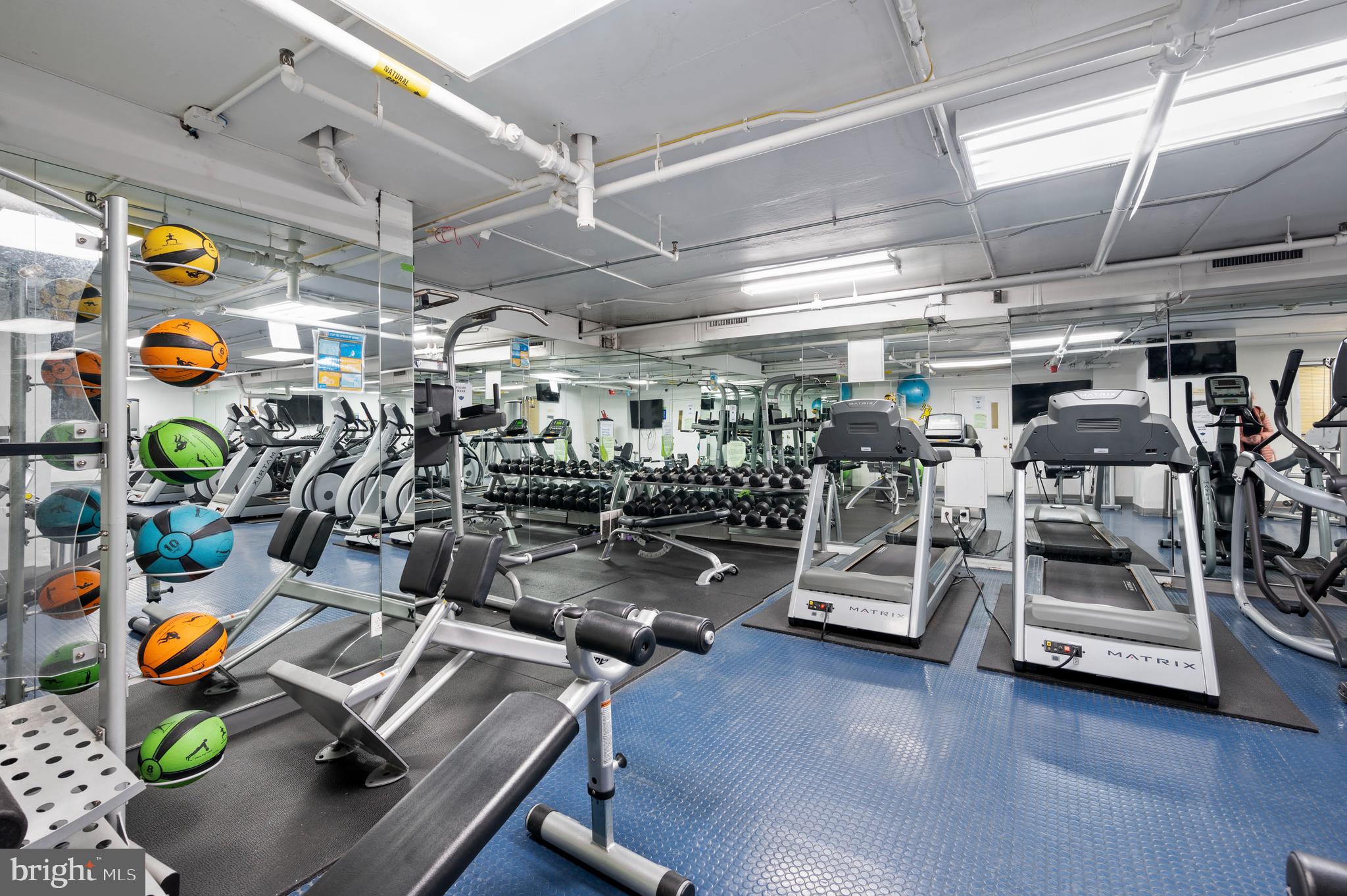 2101 CHESTNUT STREET 1521