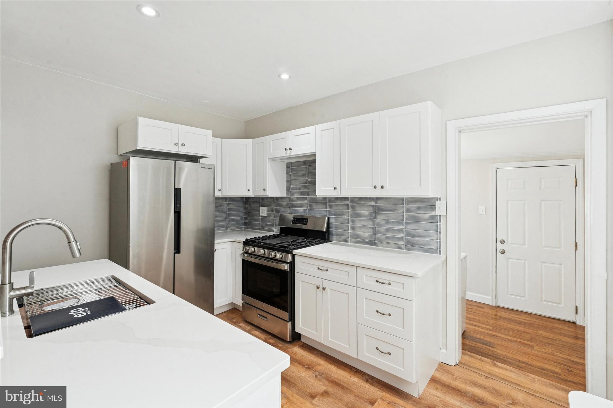 129 LEVERINGTON AVENUE