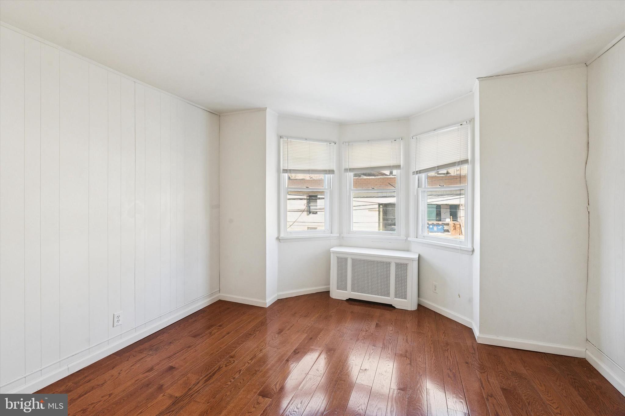 129 LEVERINGTON AVENUE