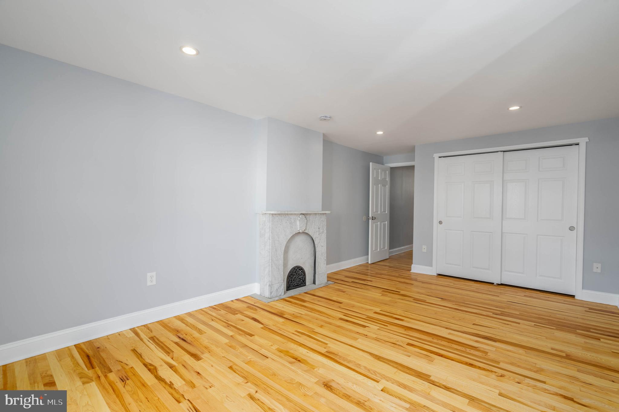 2225 MOUNT VERNON STREET 3