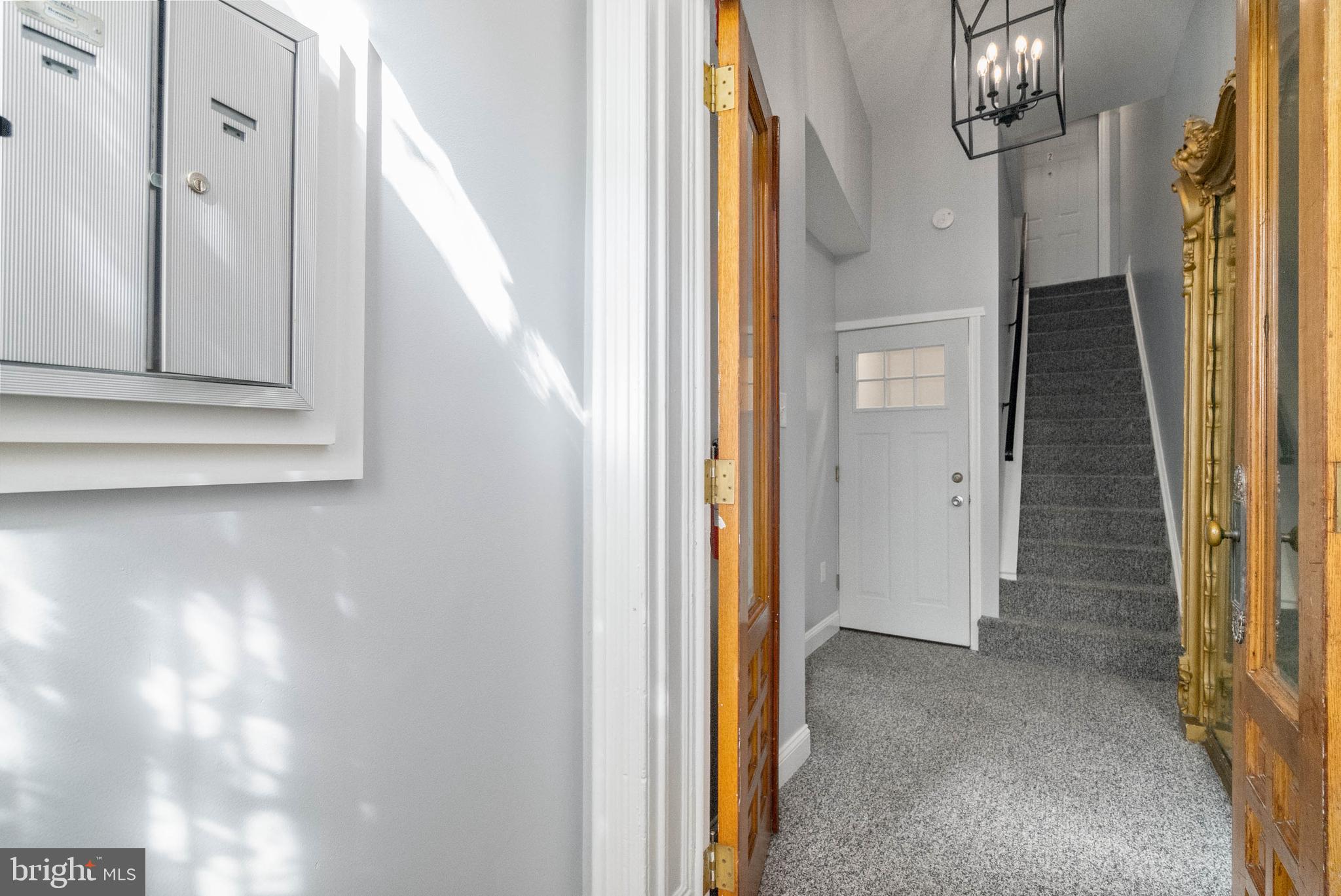 2225 MOUNT VERNON STREET 3