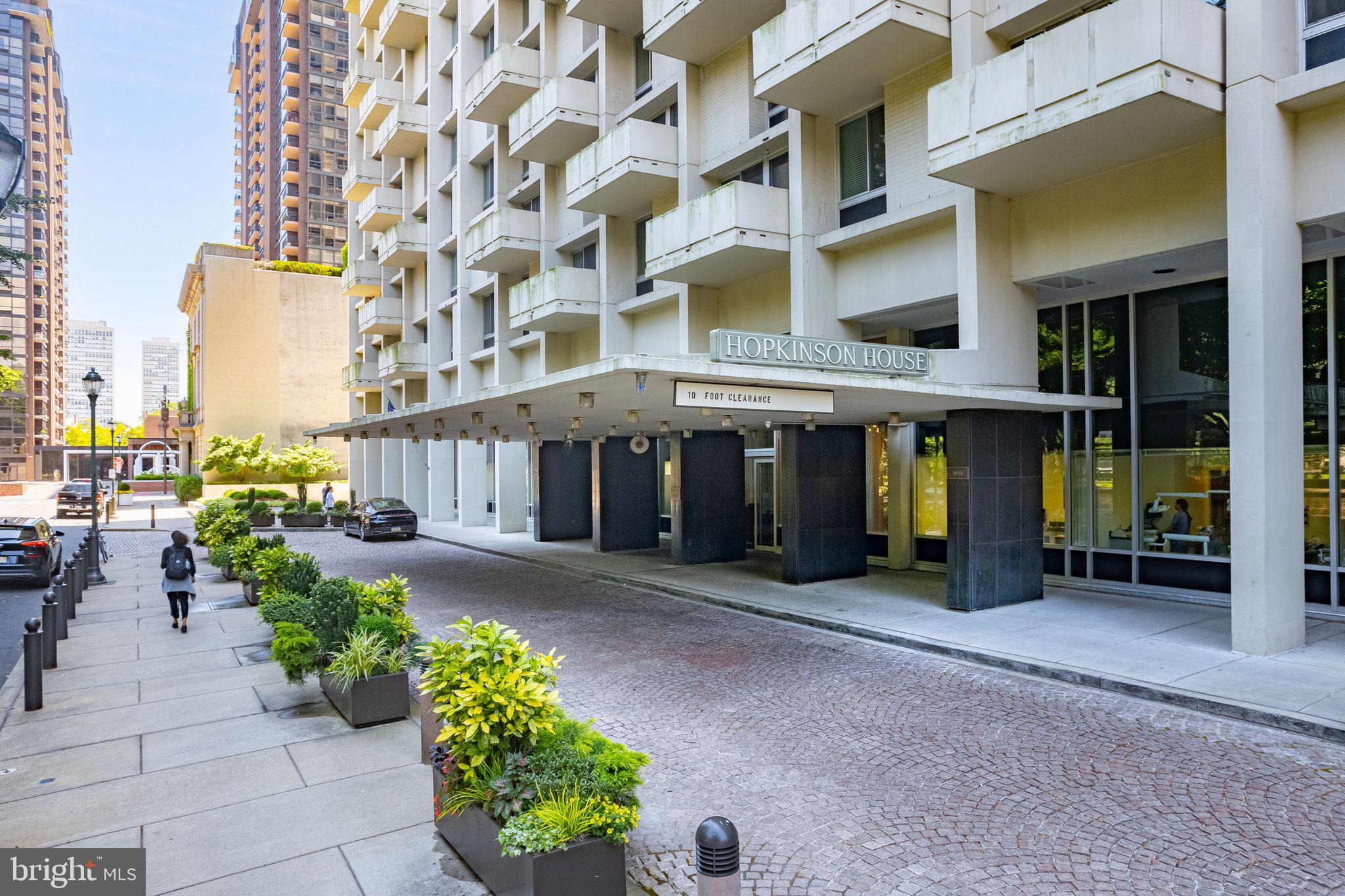 604 S WASHINGTON SQUARE 36 2506