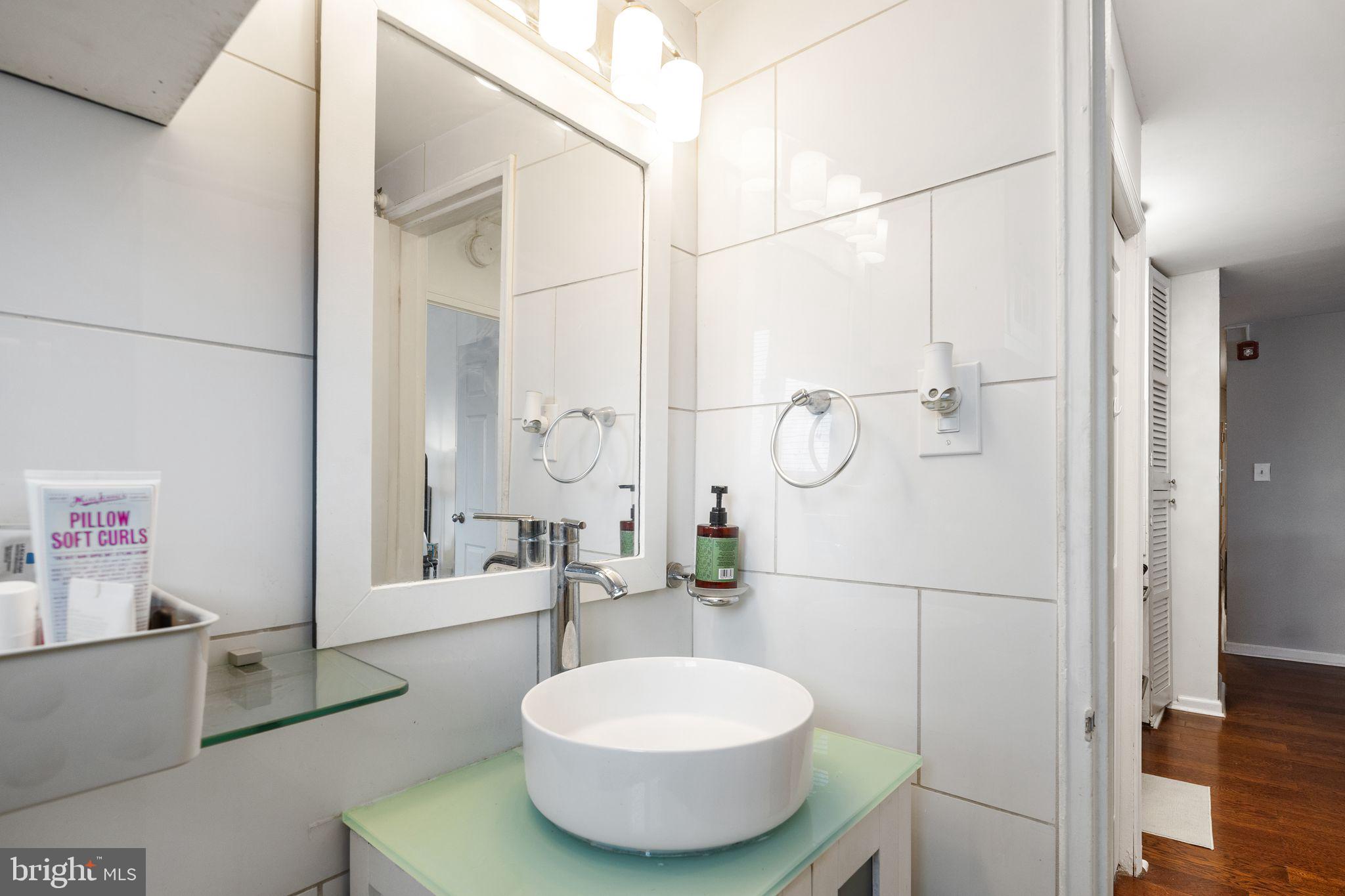 2101 CHESTNUT STREET 17 1603