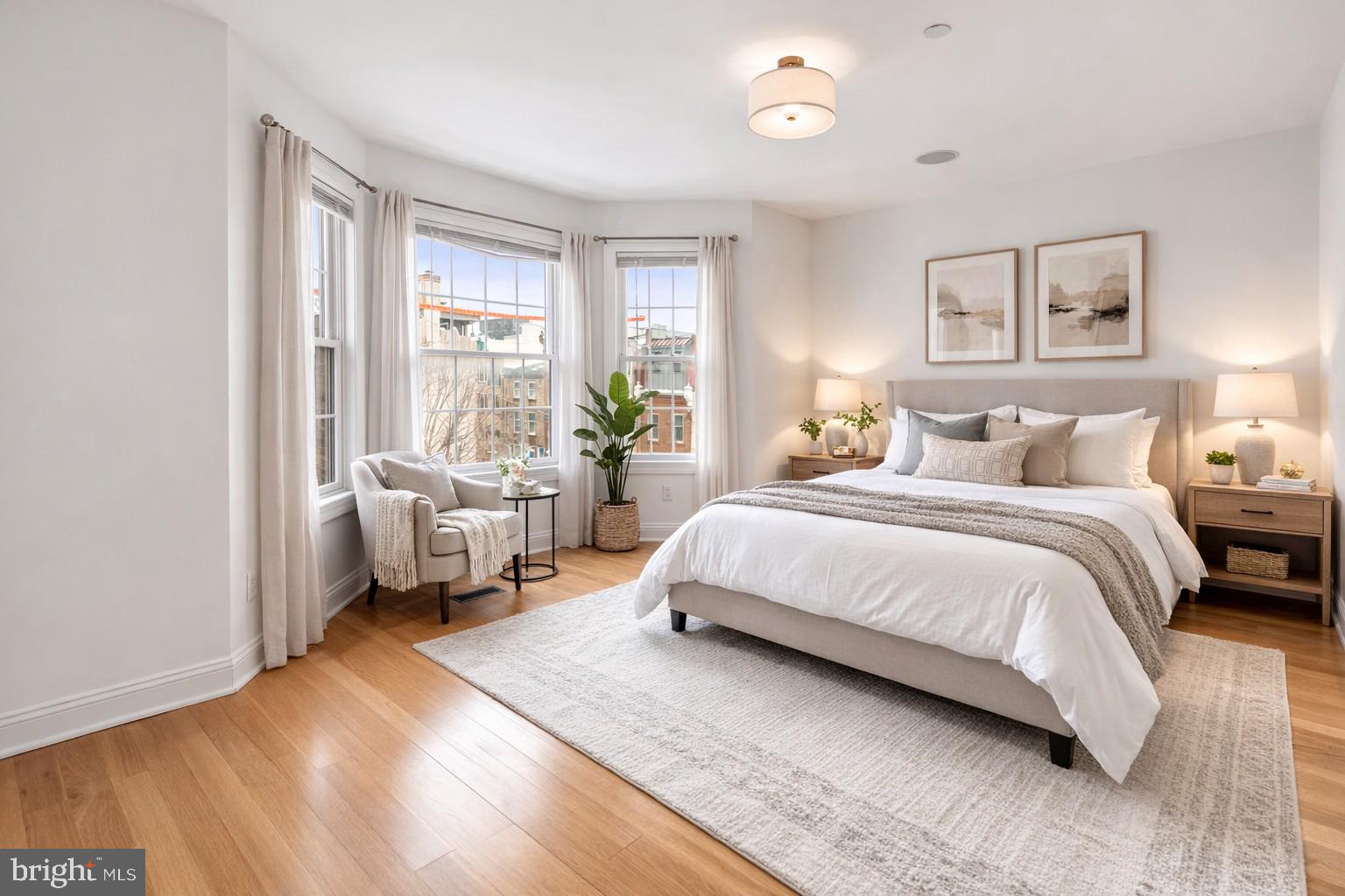 1004 N BODINE STREET