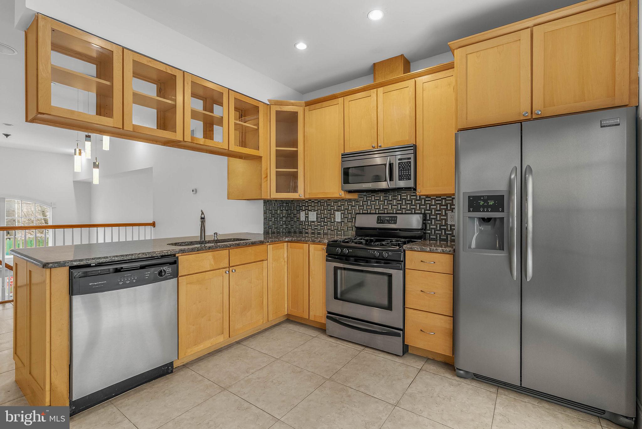 1004 N BODINE STREET