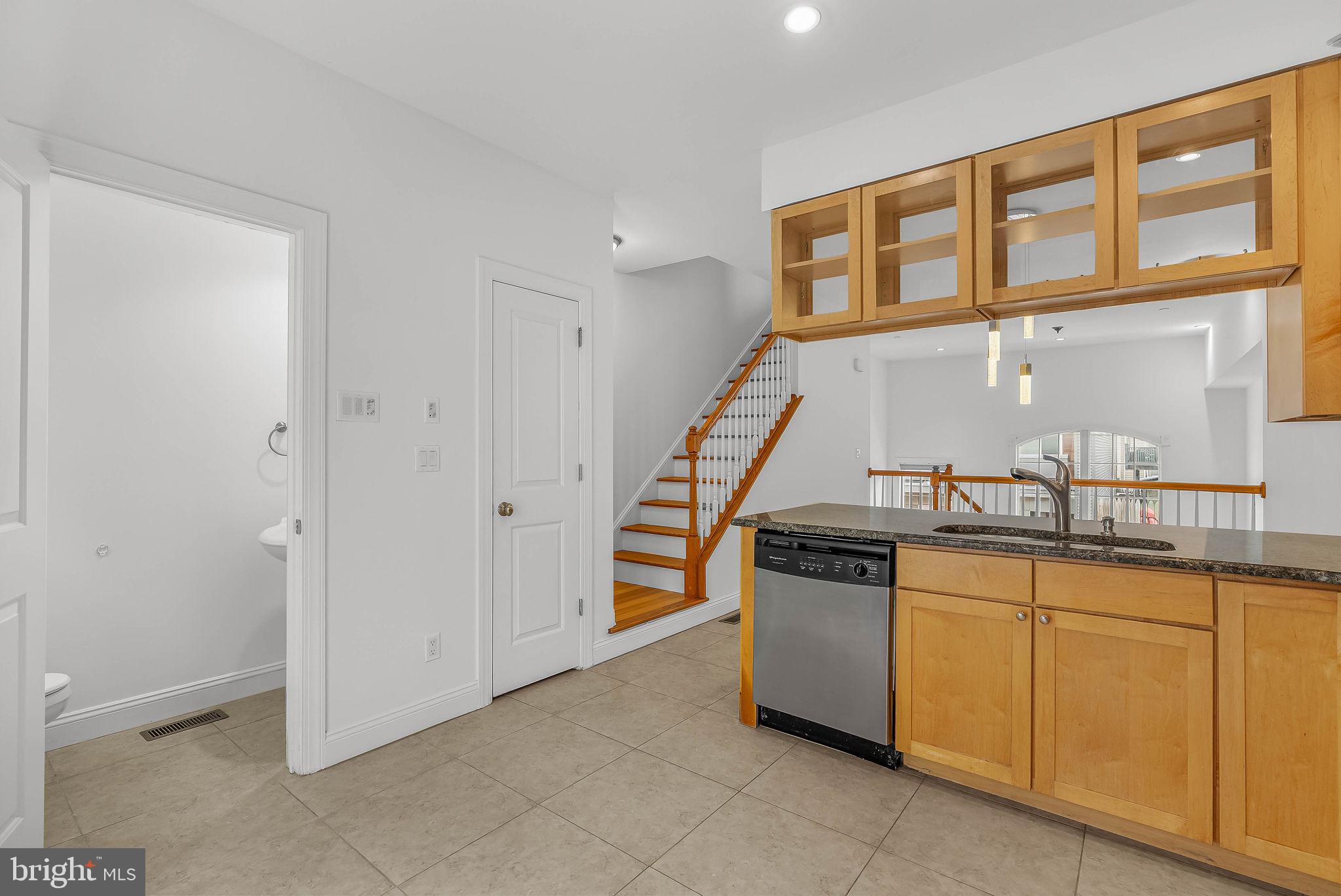 1004 N BODINE STREET