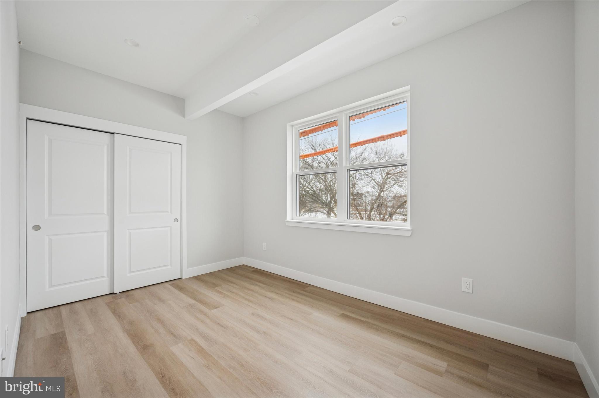 214 W CUMBERLAND STREET