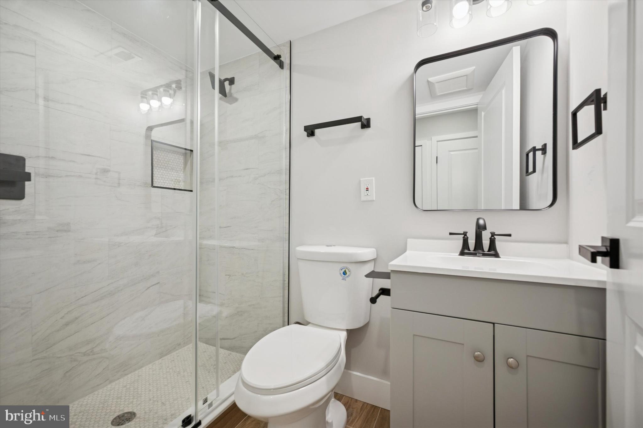 214 W CUMBERLAND STREET