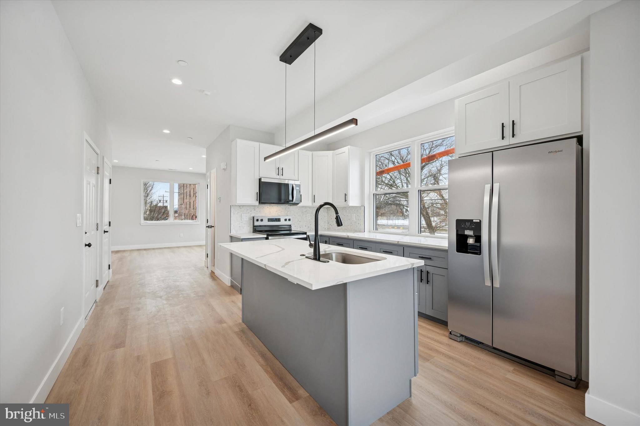 214 W CUMBERLAND STREET