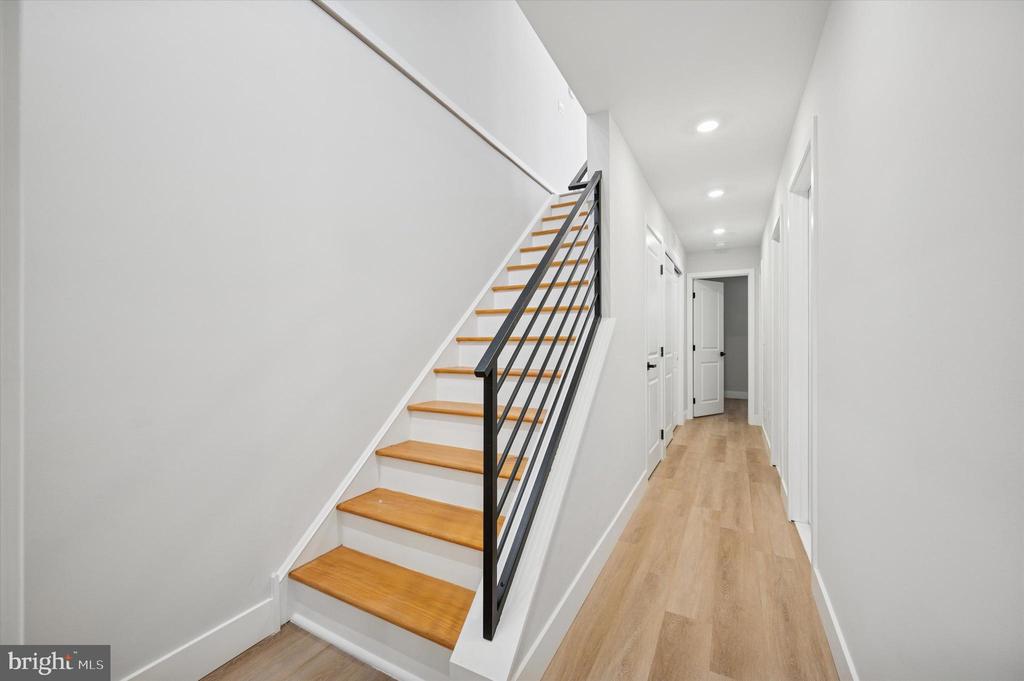 214 W CUMBERLAND STREET