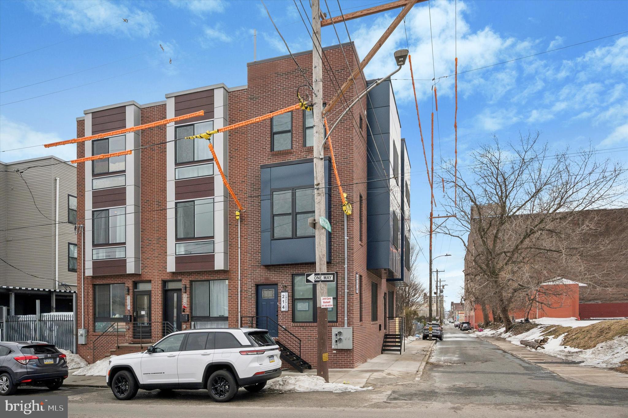 214 W CUMBERLAND STREET