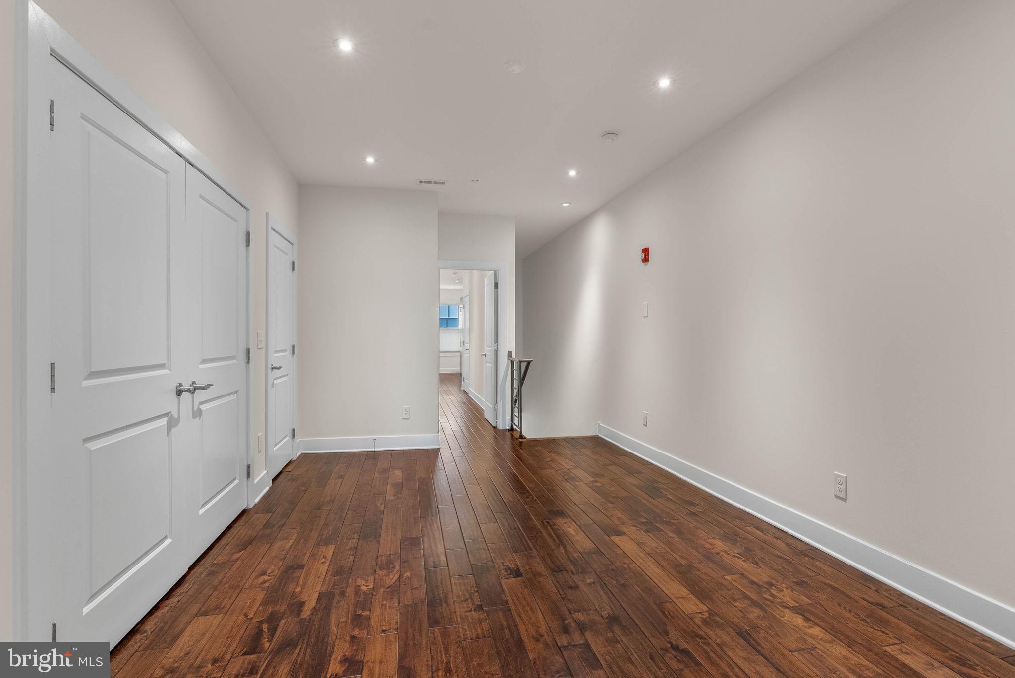 512 S FRONT STREET 14 2