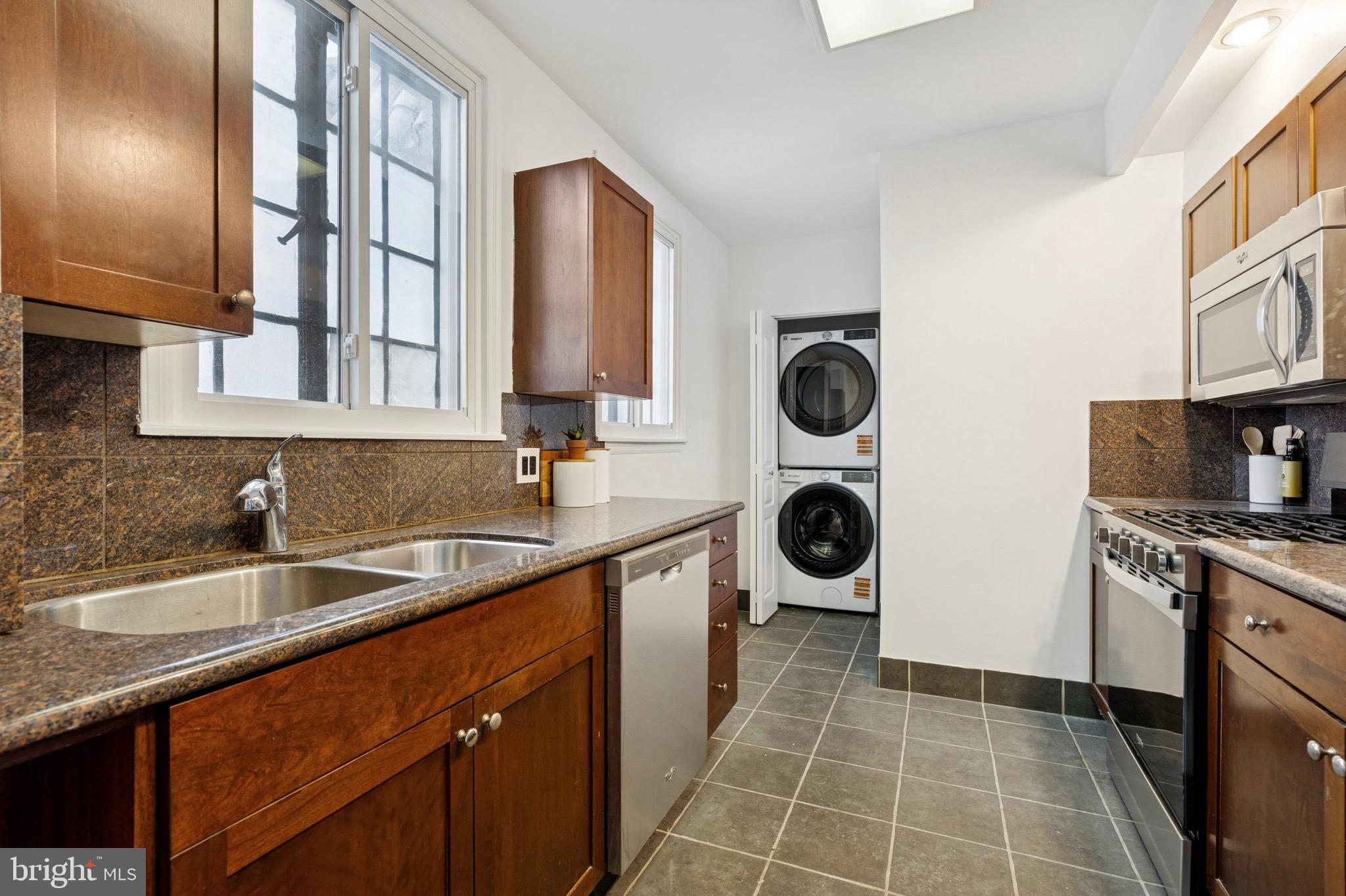 1512 SPRUCE STREET 2504