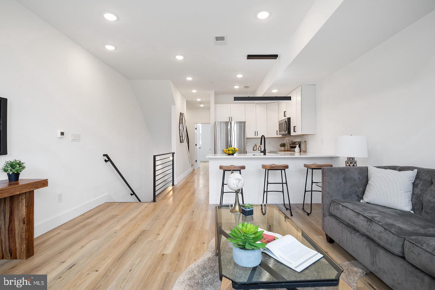 3108 CLIFFORD STREET A