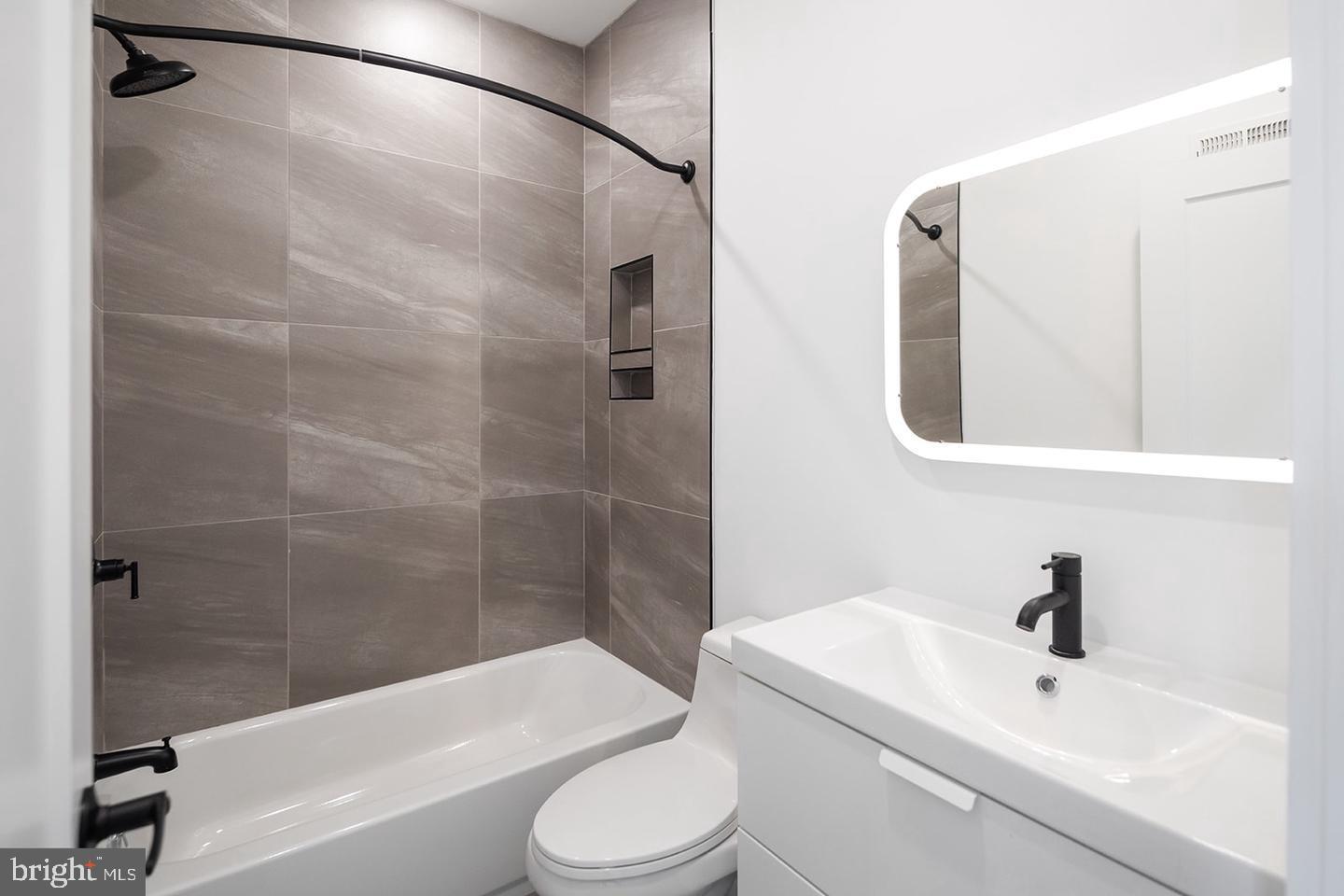 3108 CLIFFORD STREET A