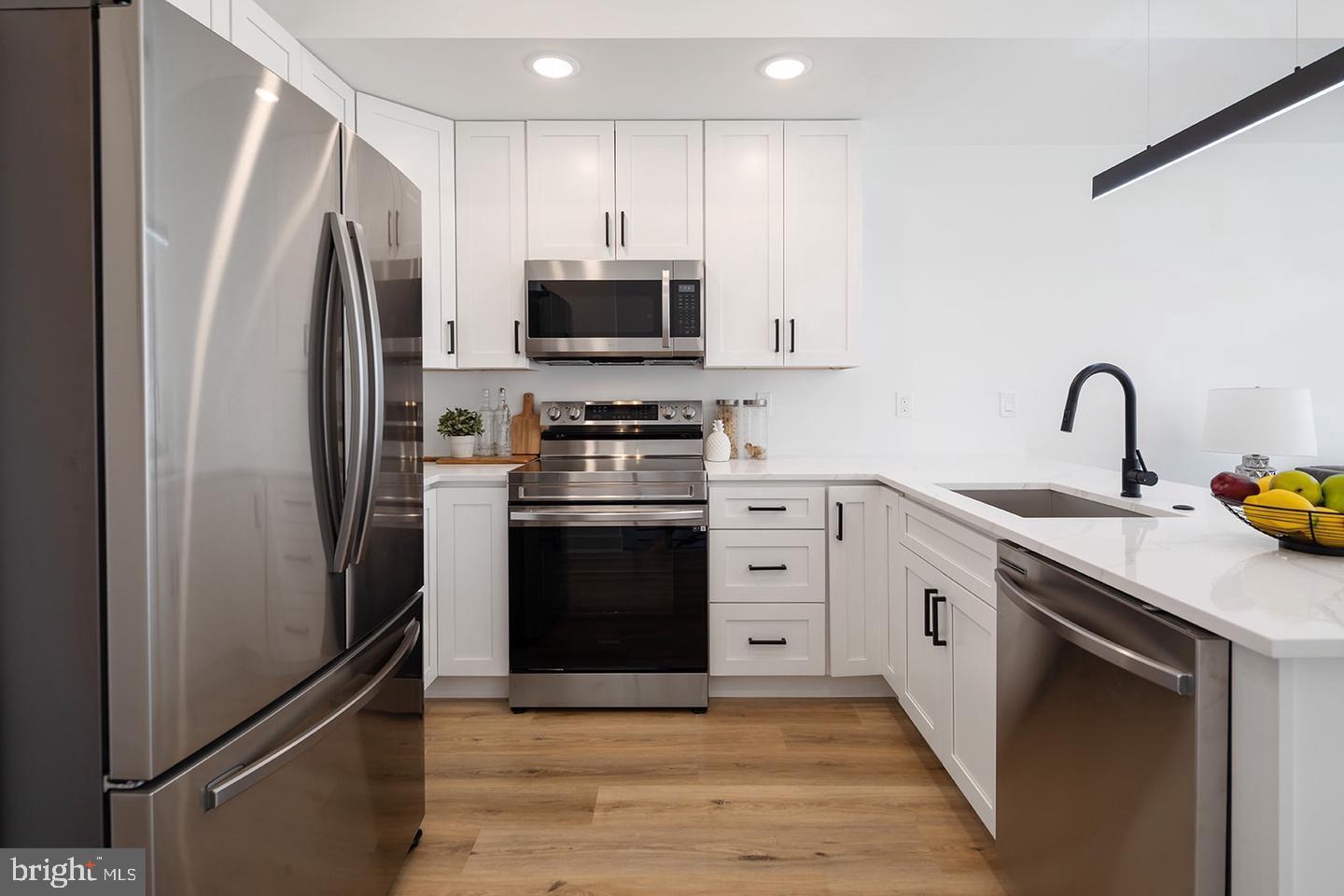 3108 CLIFFORD STREET A