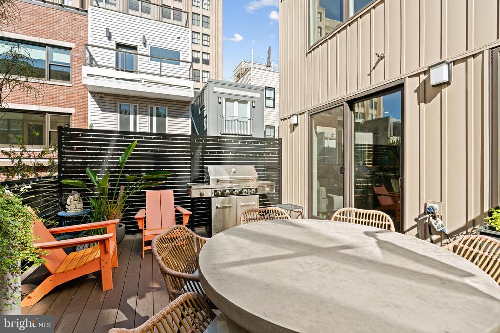 212 N 21ST STREET 1