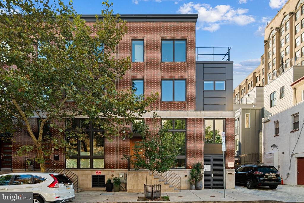 212 N 21ST STREET 1