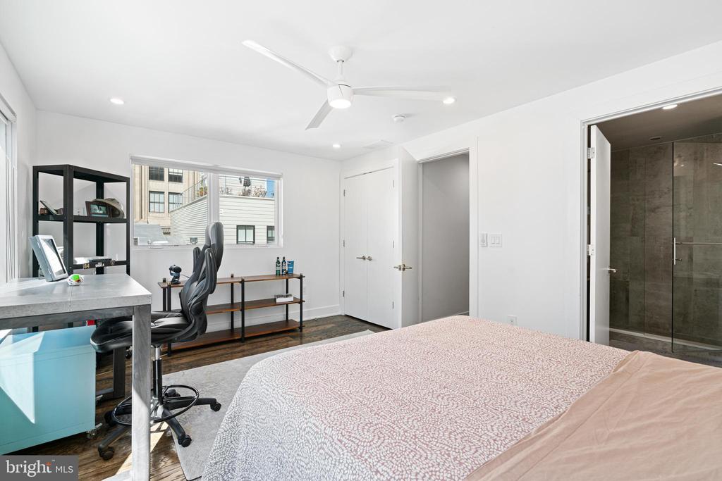 212 N 21ST STREET 1