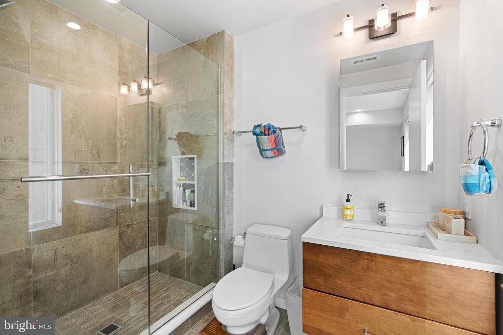 212 N 21ST STREET 1
