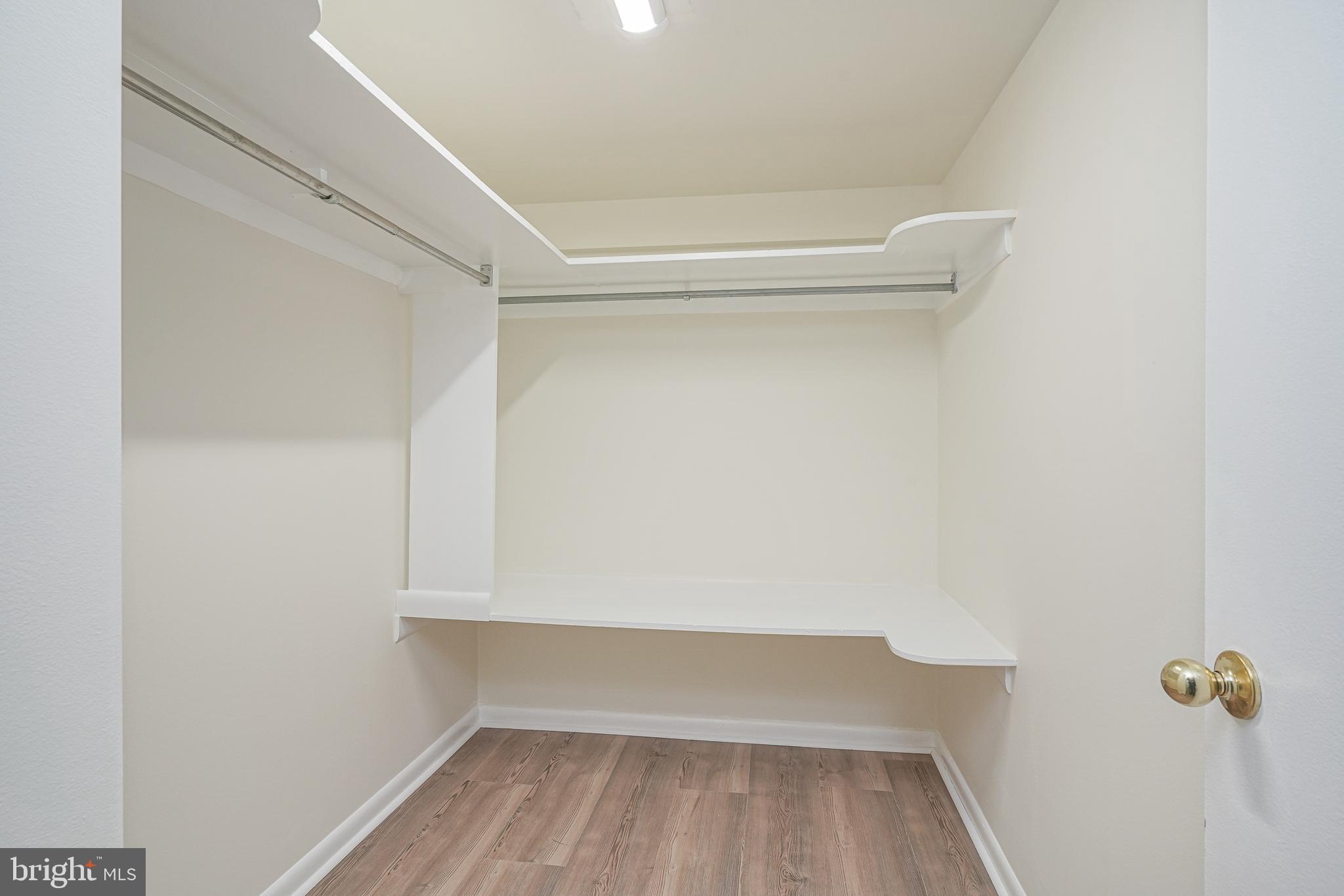 2829 S DARIEN STREET