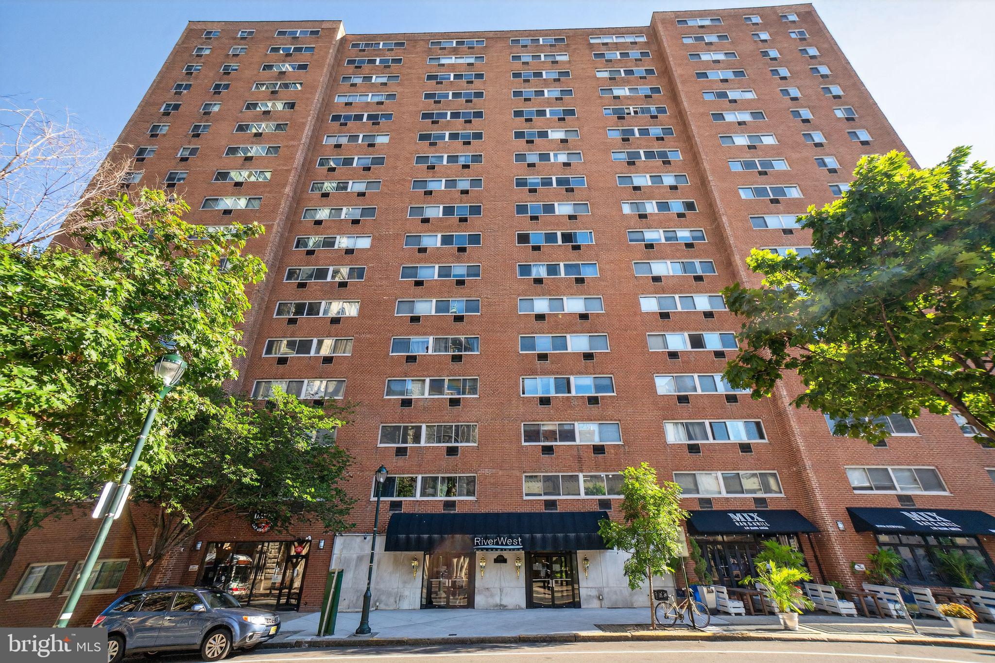 2101 CHESTNUT STREET 17 1805