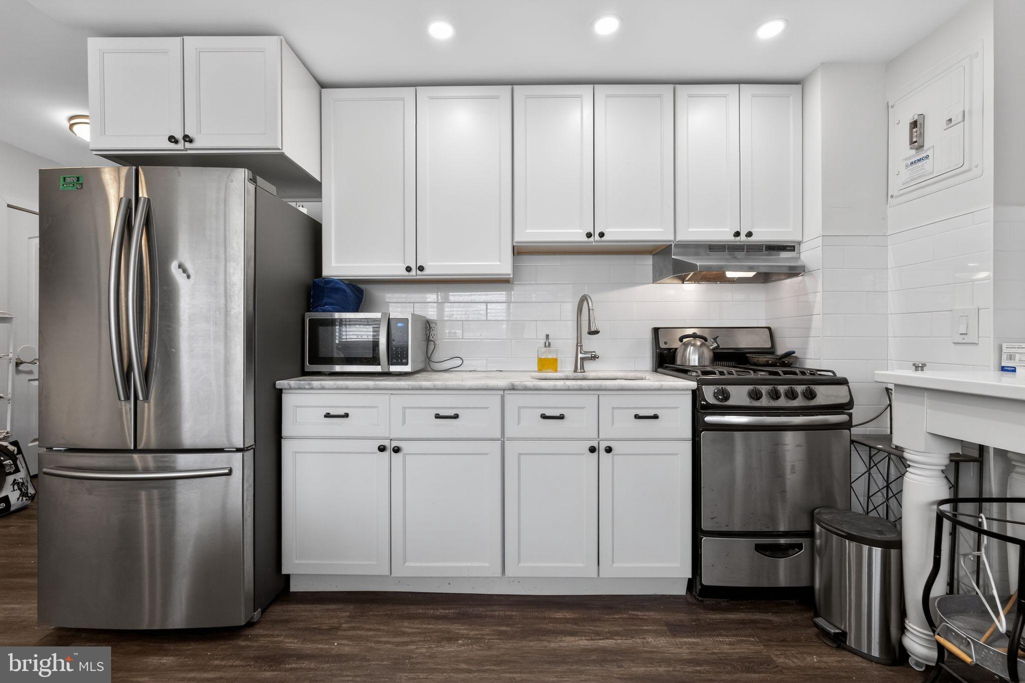 2101 CHESTNUT STREET 17 1805