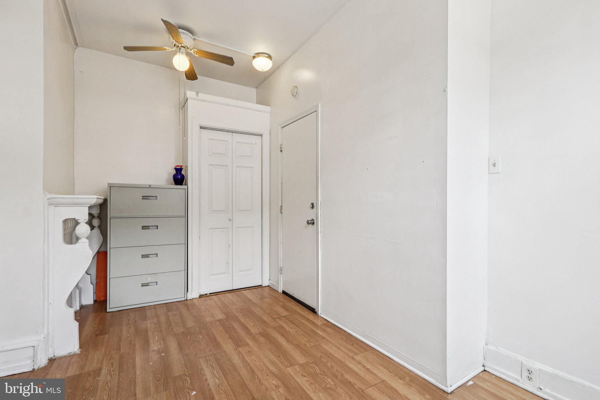 2316 N SMEDLEY STREET