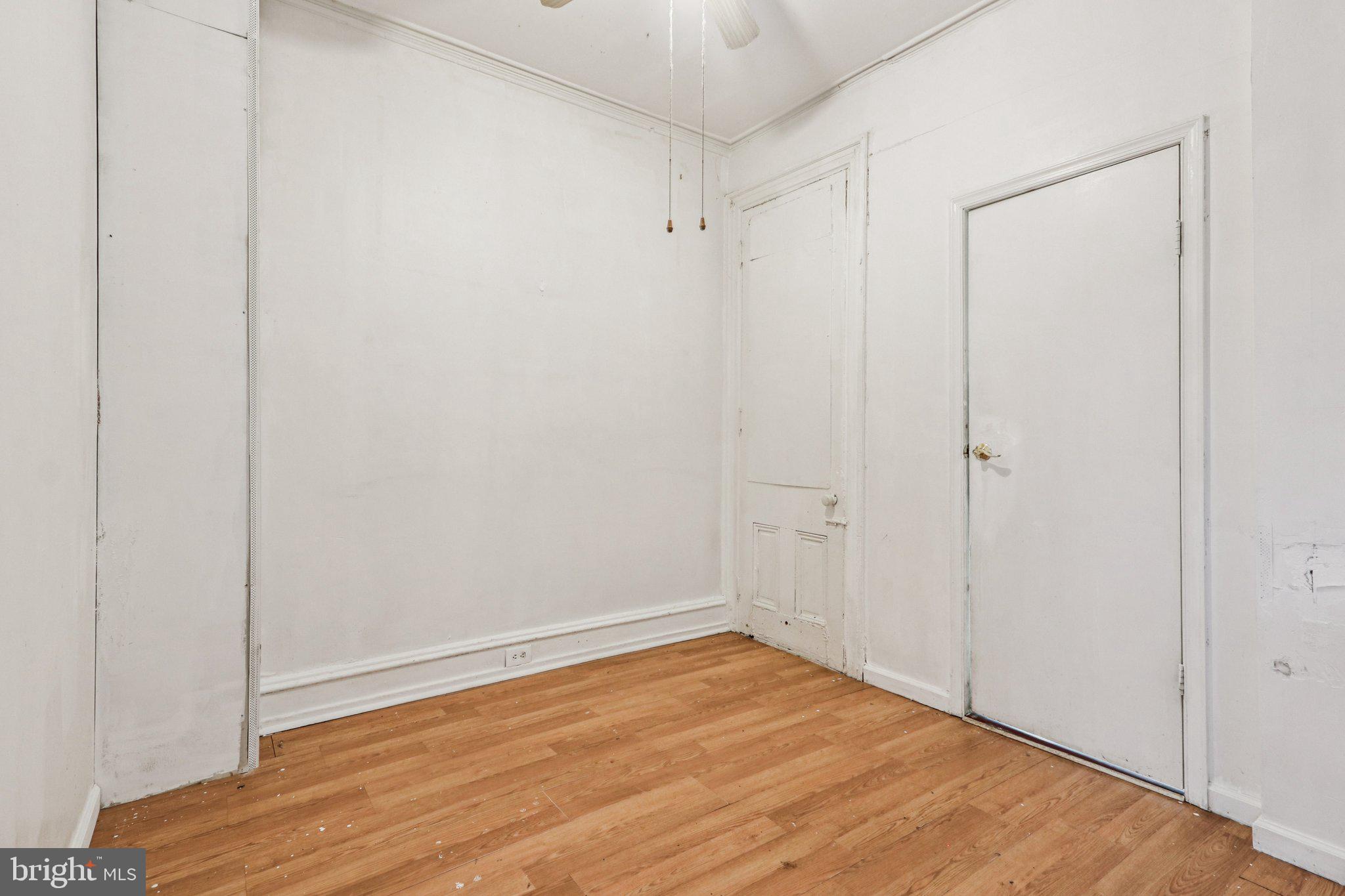 2316 N SMEDLEY STREET