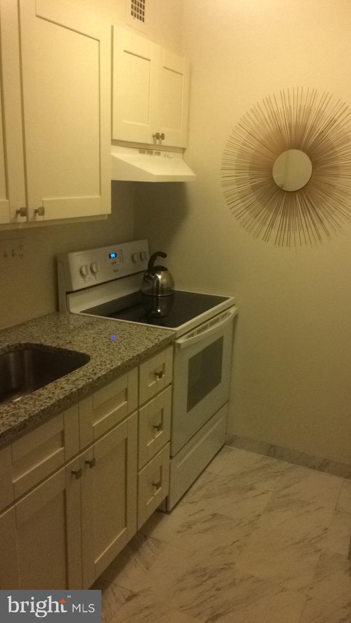 224-30 W RITTENHOUSE SQUARE 30 2502