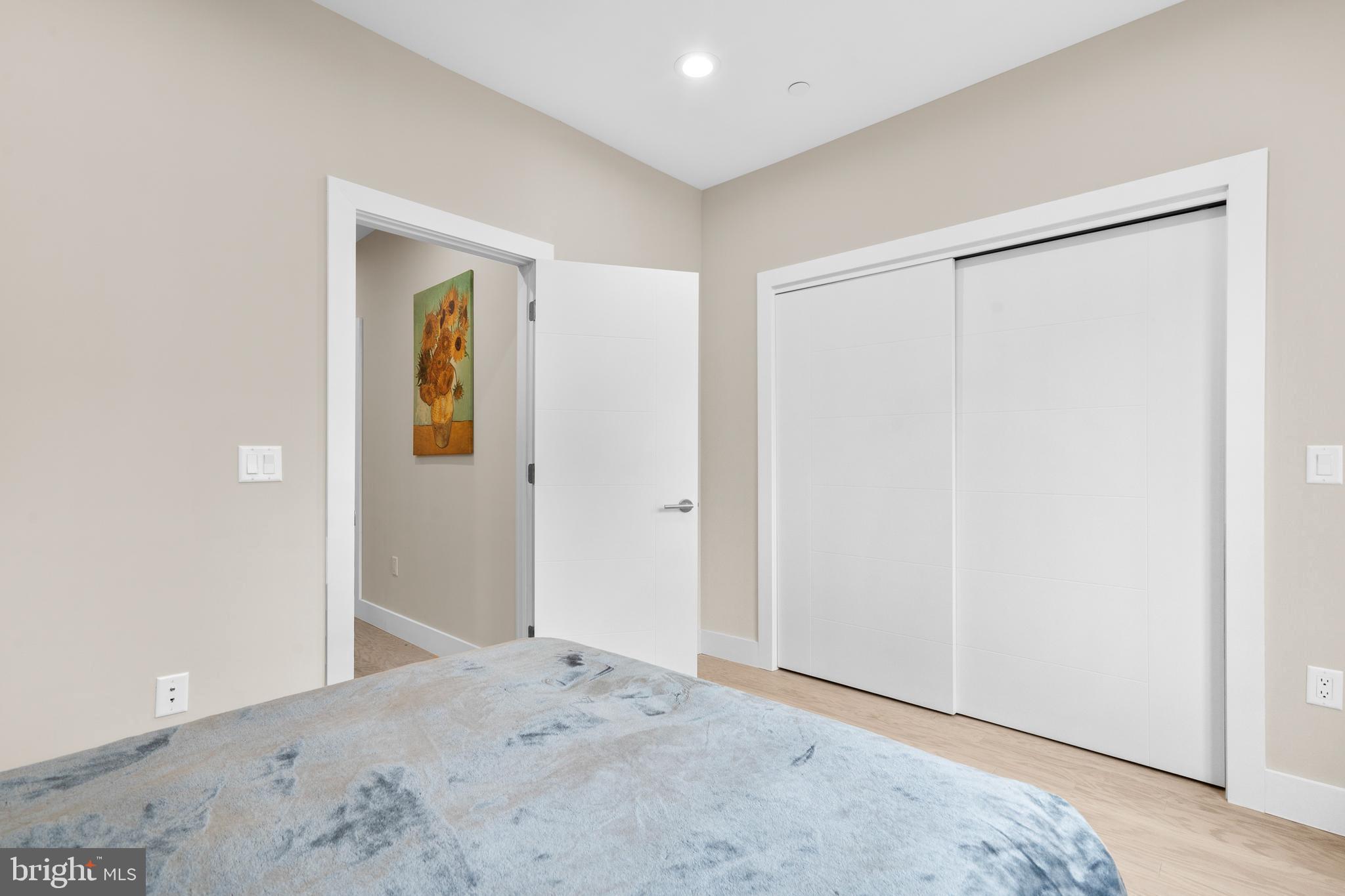 1032 S RANDOLPH STREET