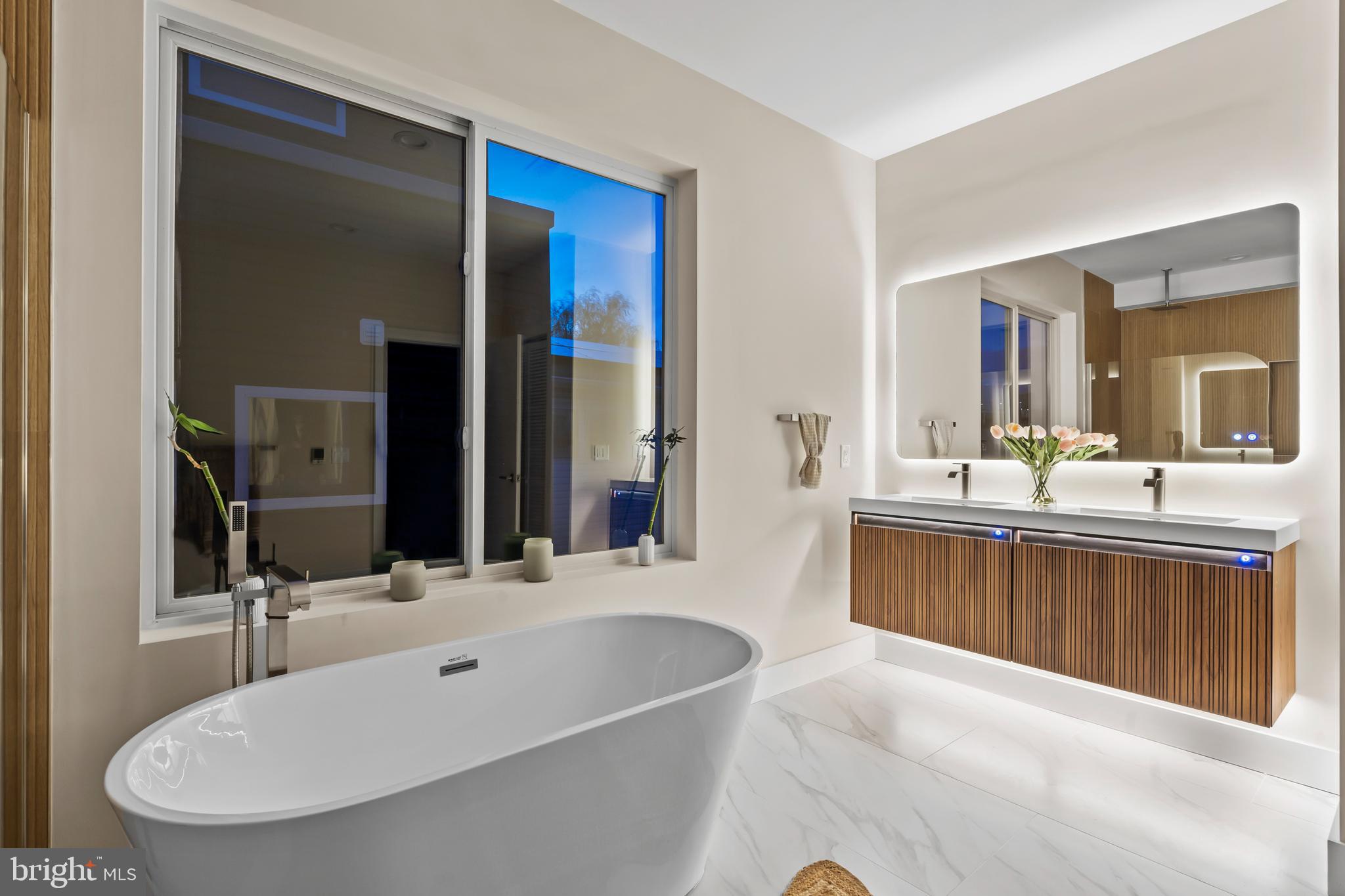 1032 S RANDOLPH STREET