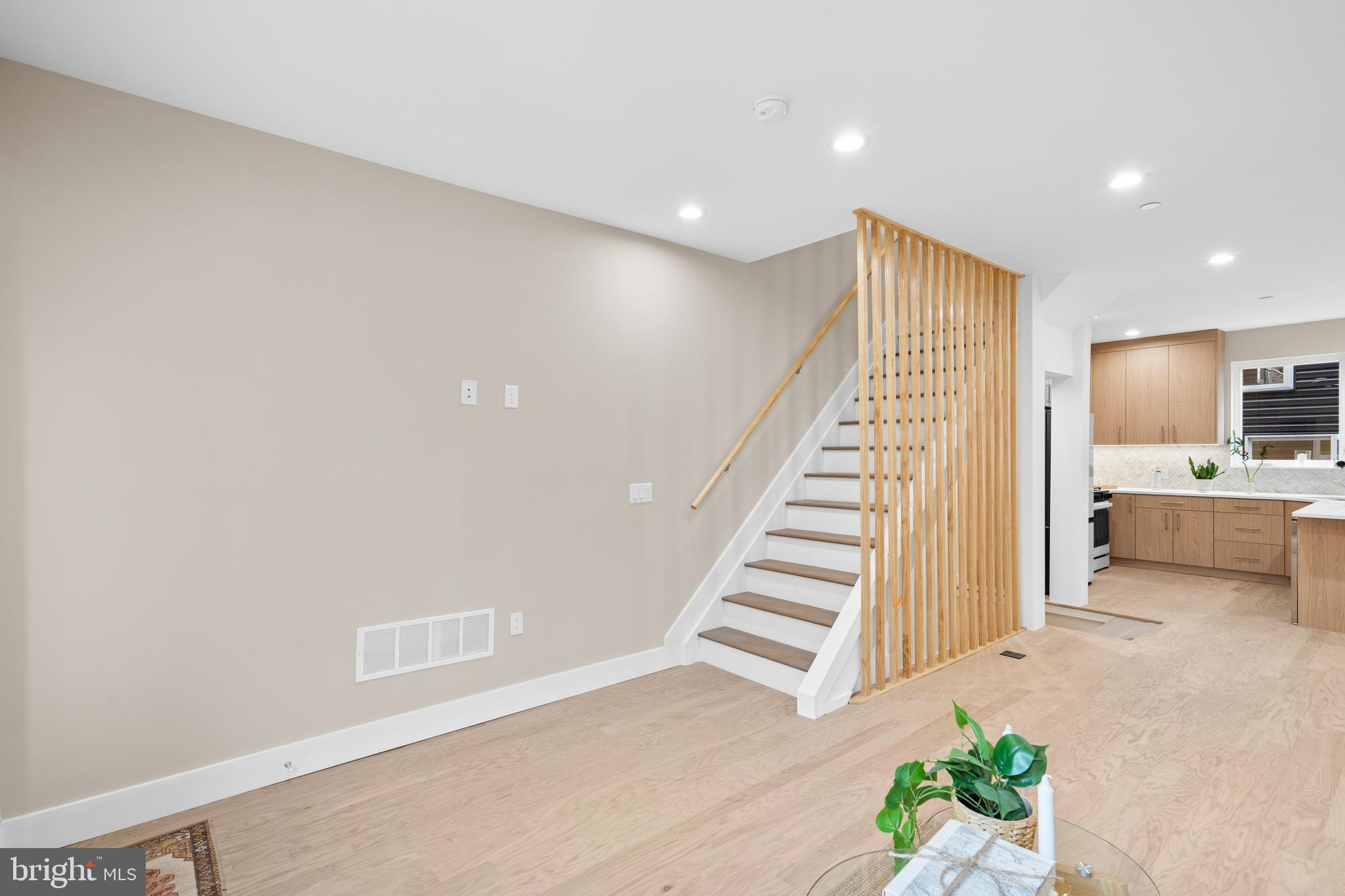 1032 S RANDOLPH STREET