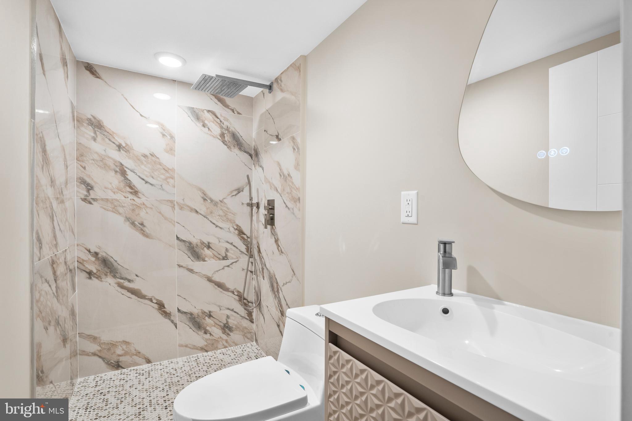 1032 S RANDOLPH STREET