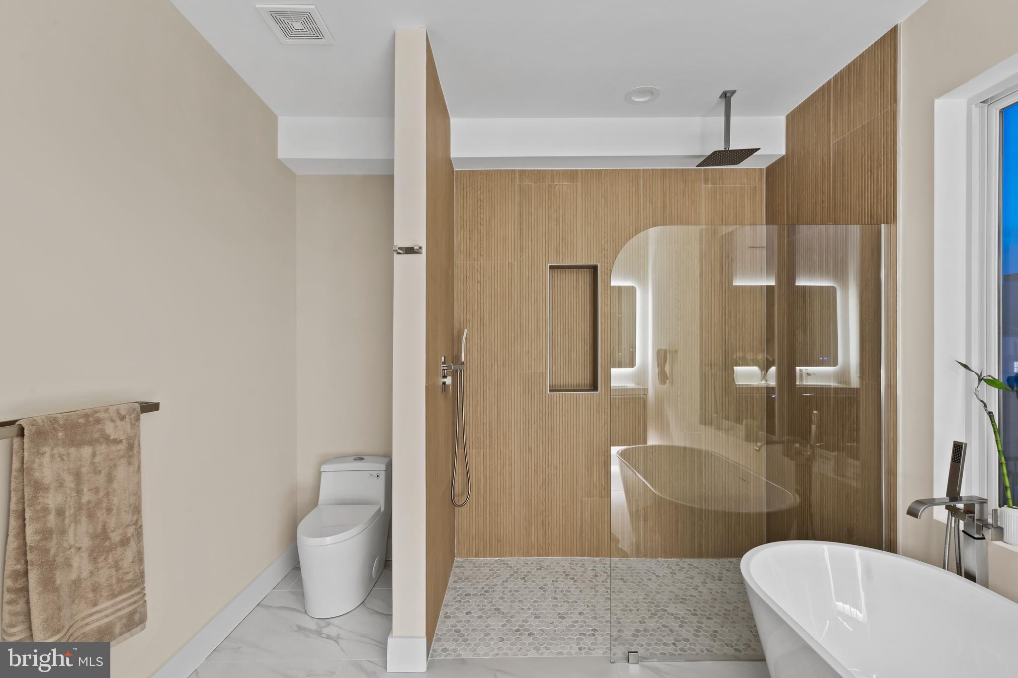 1032 S RANDOLPH STREET