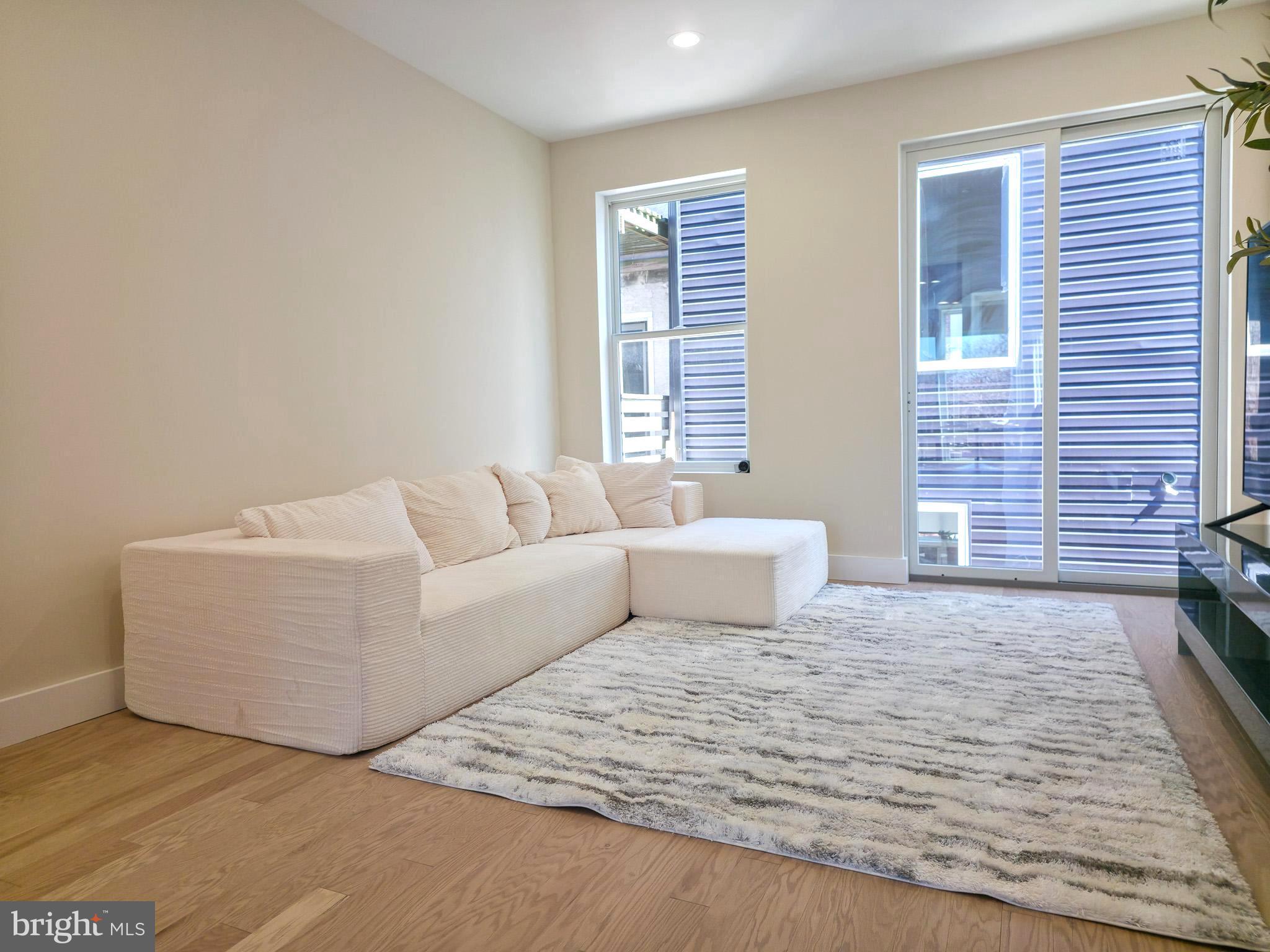 1031 S FAIRHILL STREET