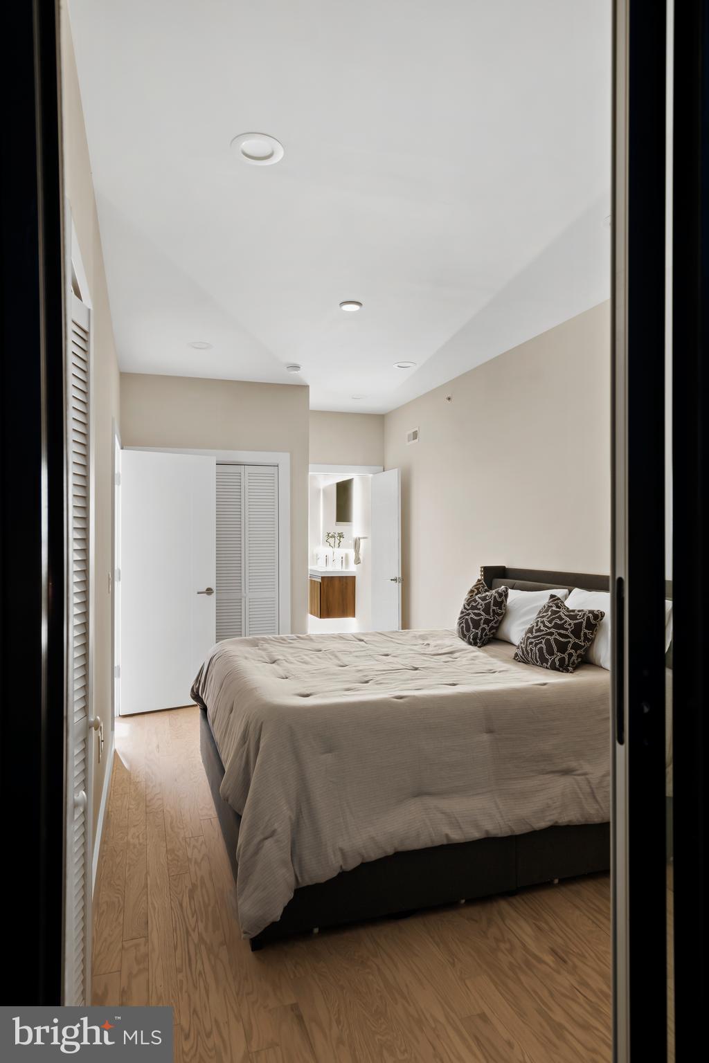 1031 S FAIRHILL STREET