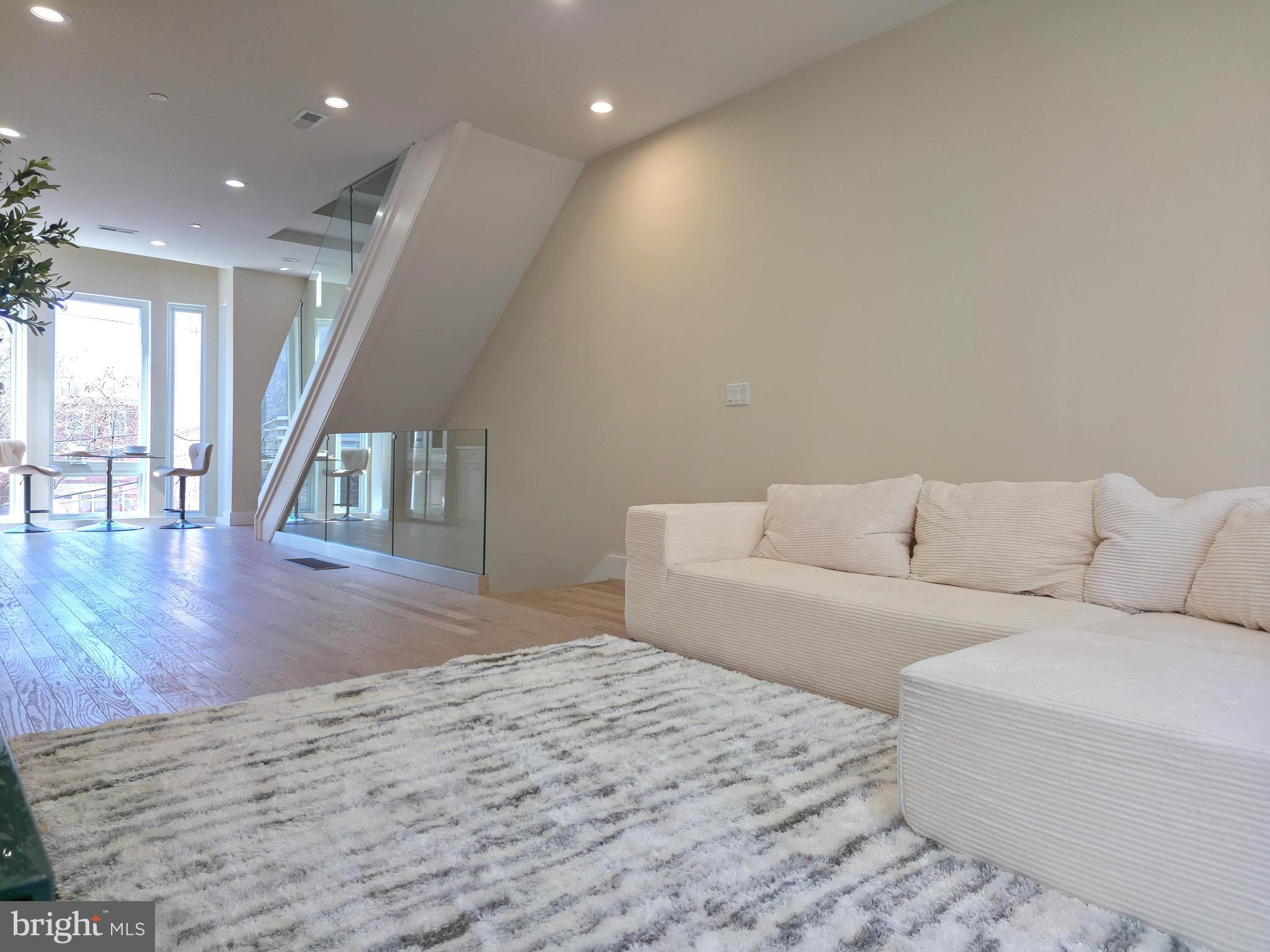 1031 S FAIRHILL STREET