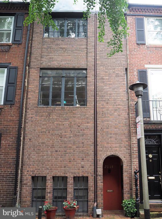 2018 WAVERLY STREET