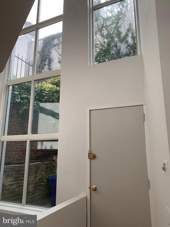 2018 WAVERLY STREET
