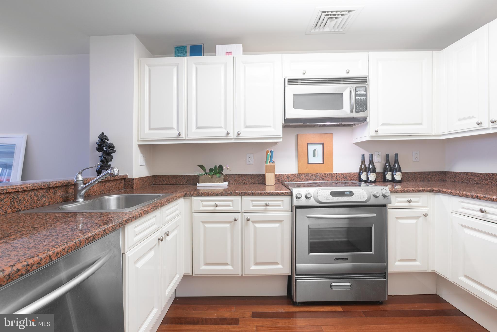 1500 CHESTNUT STREET 12C