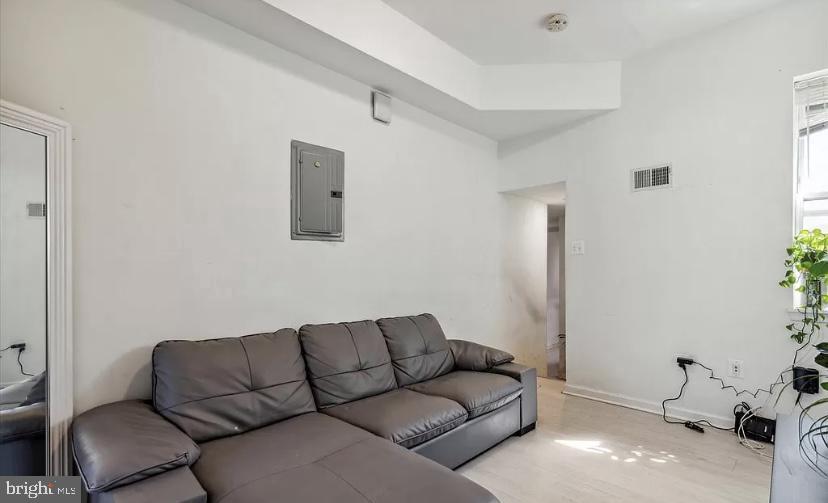 2606 W GIRARD AVENUE 2