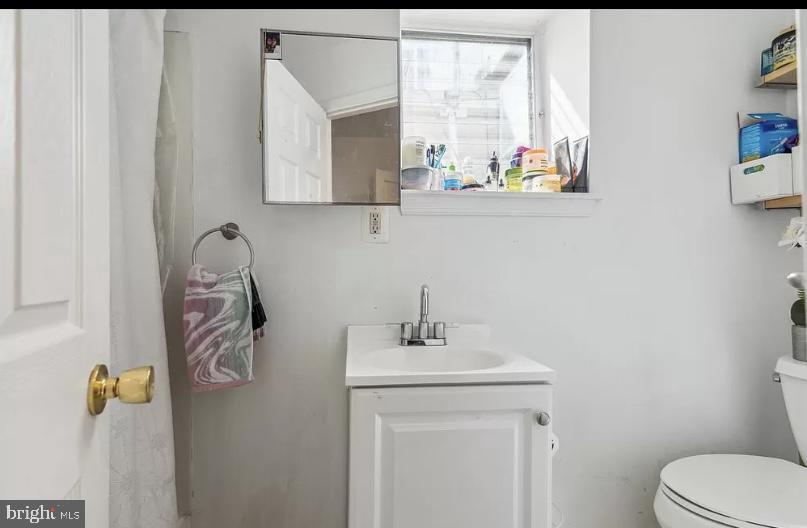 2606 W GIRARD AVENUE 2