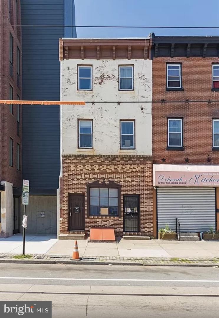 2606 W GIRARD AVENUE 2