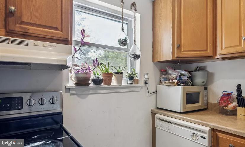 2606 W GIRARD AVENUE 2