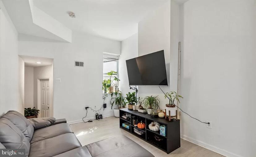 2606 W GIRARD AVENUE 2