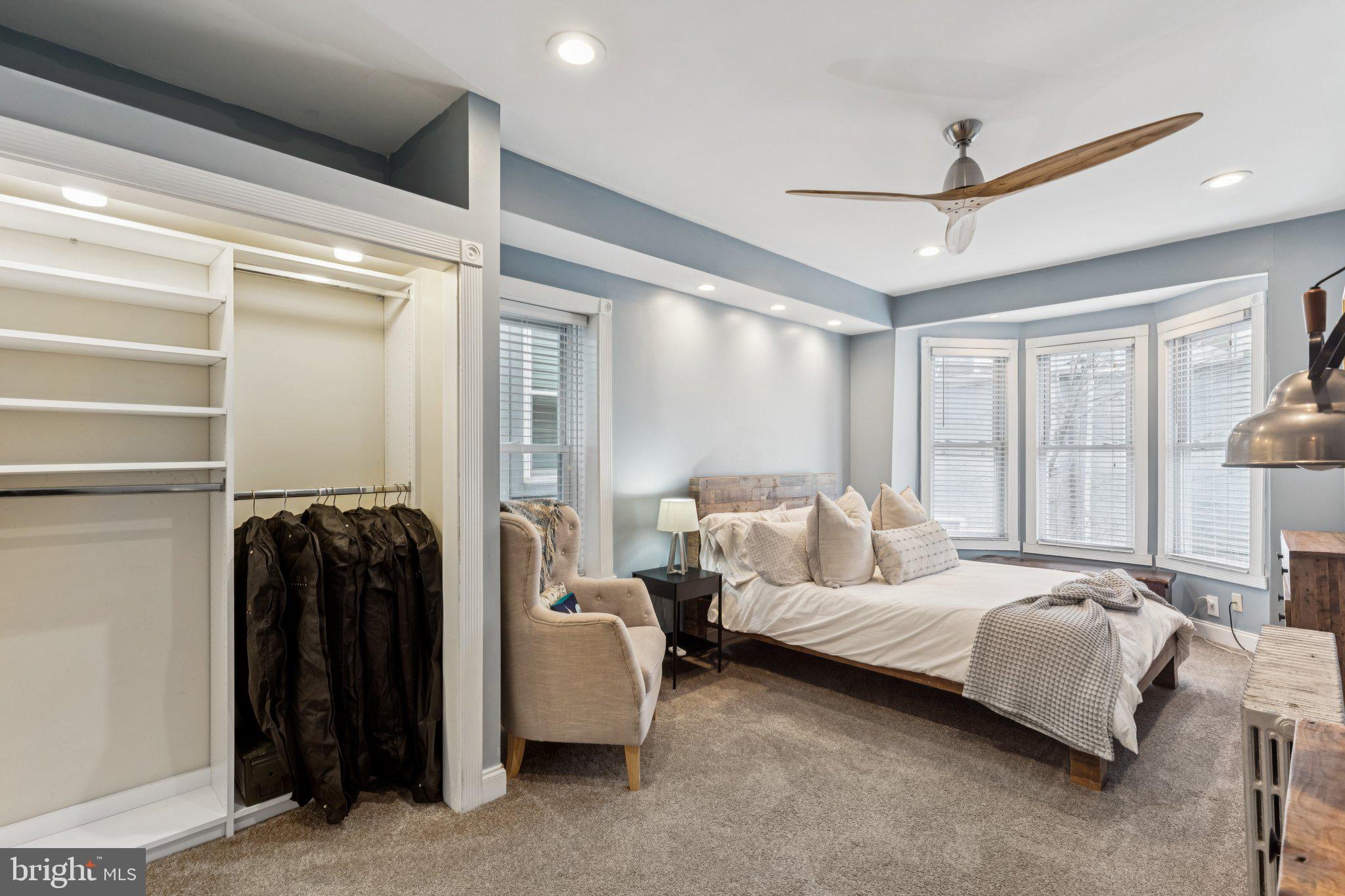 2431 CHRISTIAN STREET